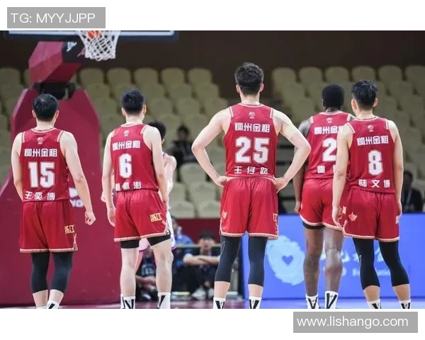 浙江东阳光再创辉煌：CBA冠军再度归属，球迷狂欢庆祝